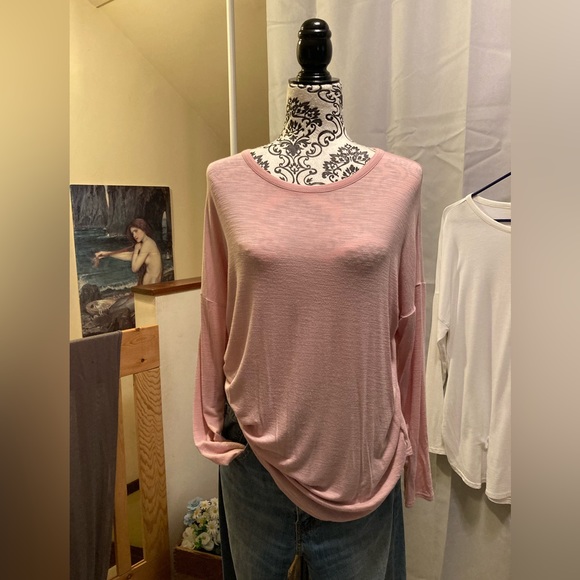 OLD NAVY Abalone Pink, Luxe Long-Sleeve Tunic T-Shirt (S) - Picture 2 of 10